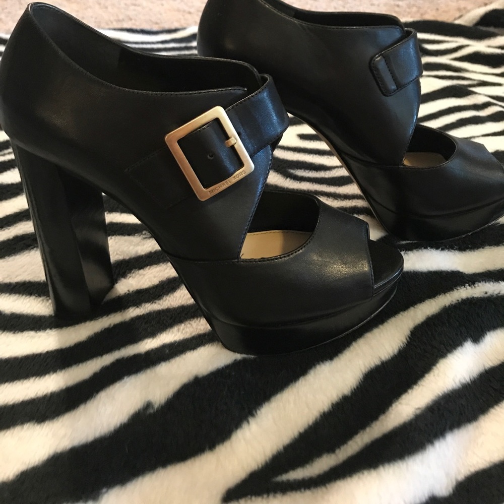 Michael Kors Eleni Platforms in Black